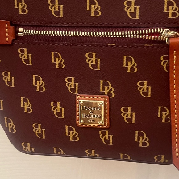 Dooney and Bourke Tasha burgundy purse - Picture 4 of 5